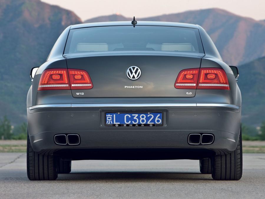  Volkswagen Phaeton W12 2010 года  (фото 9 из 15)